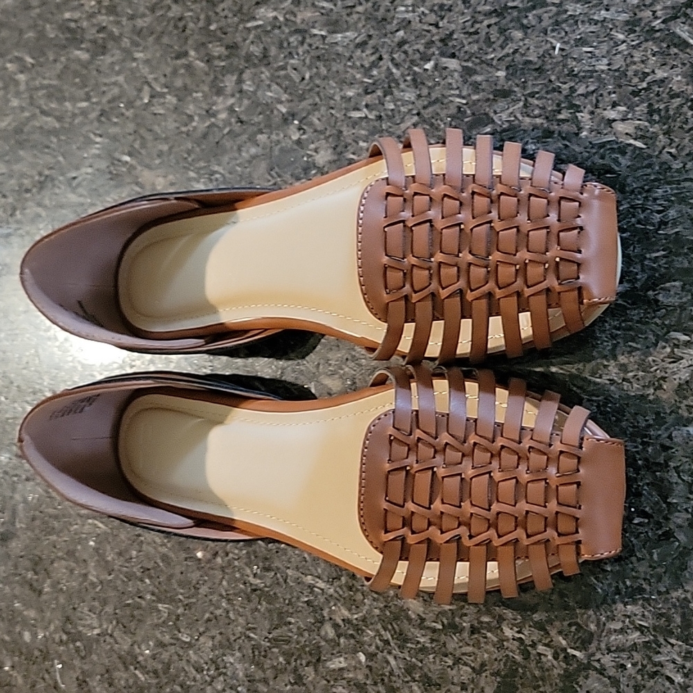 JF - LUCITA  flat heel brown slip on sandle Size 8.5.